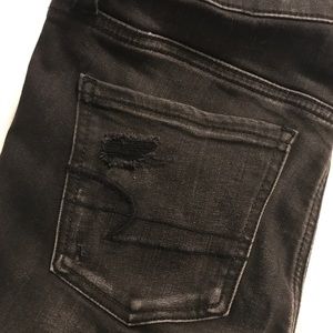 Size 4 American Eagle black distressed jeggings